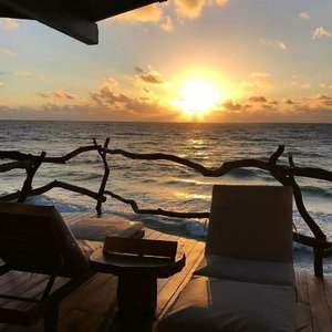 脱女学生小内内摸出水了网站
